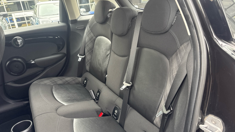 MINI Hatchback 2.0 Cooper S D 5dr Auto [8 Speed] Diesel Hatchback